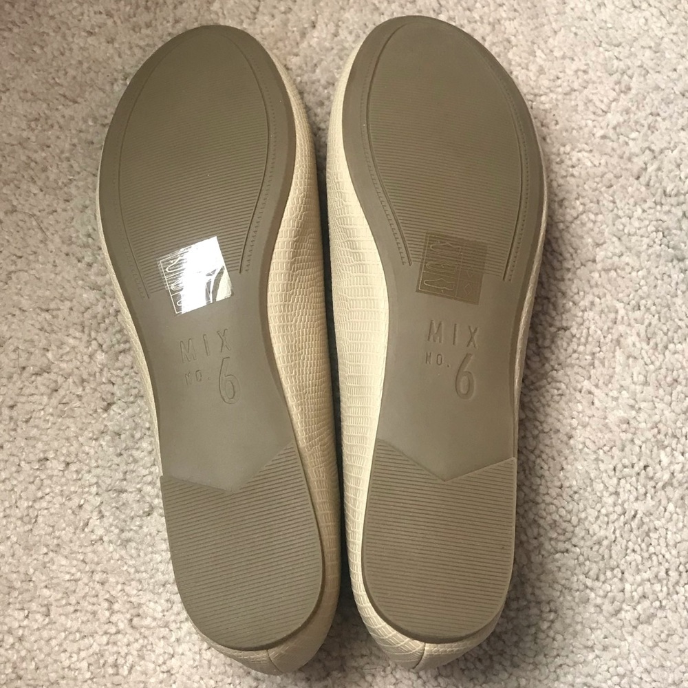 Nude flats - Picture 3 of 3